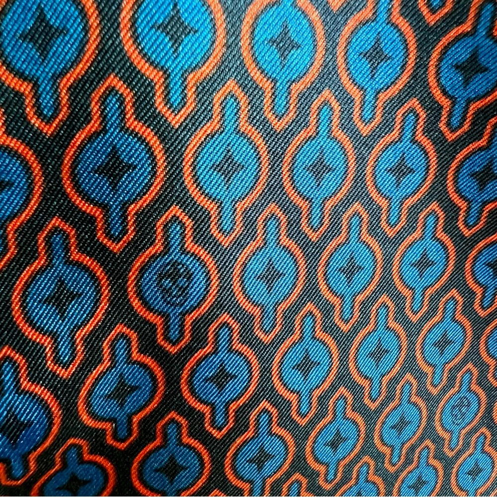 Alexander Mc Queen keyhole skull silk twill scarf 17x17 - Picture 5 of 10
